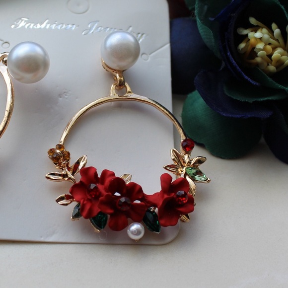 Flower Earrings - Picture 3 of 5